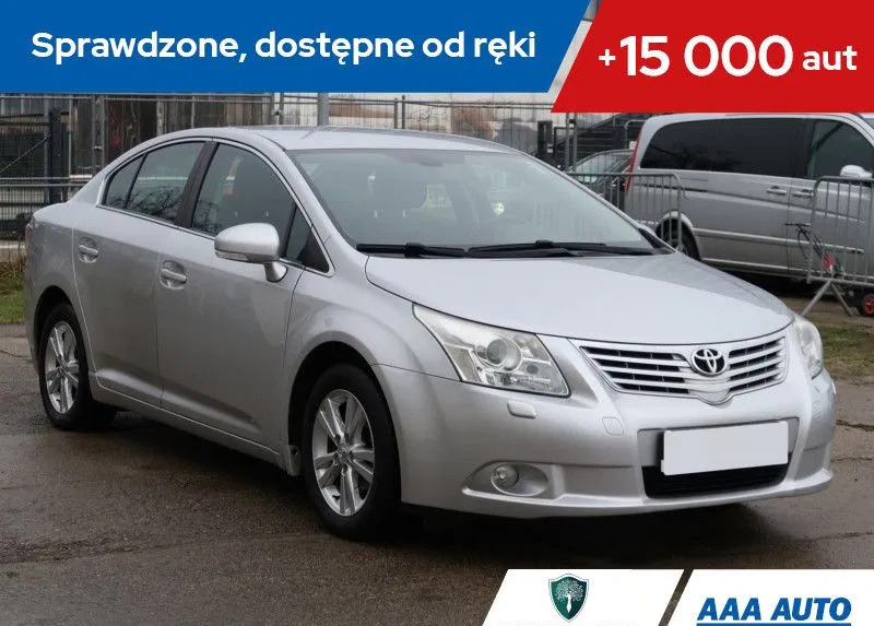 wielkopolskie Toyota Avensis cena 35500 przebieg: 135509, rok produkcji 2009 z Tczew